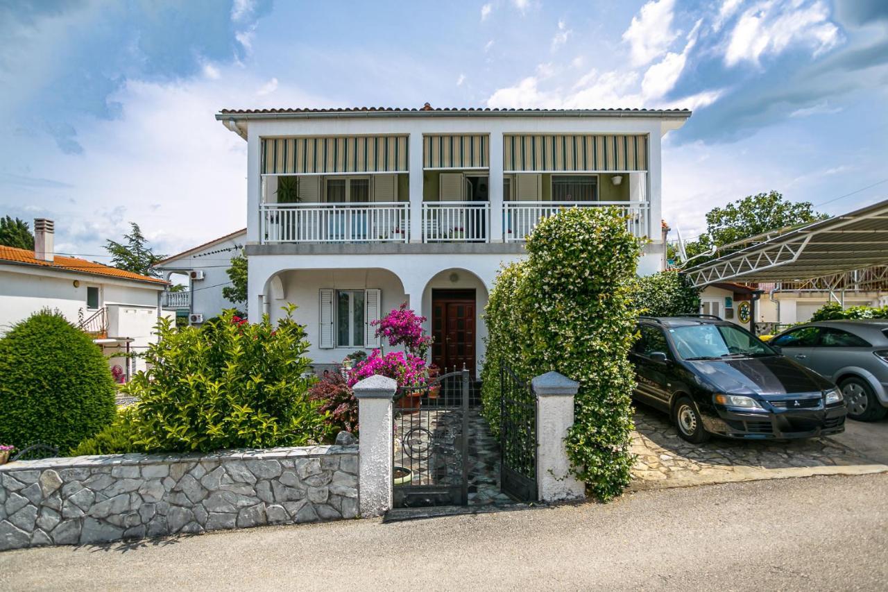 Apartment Near The Sea Judita マリンスカ エクステリア 写真