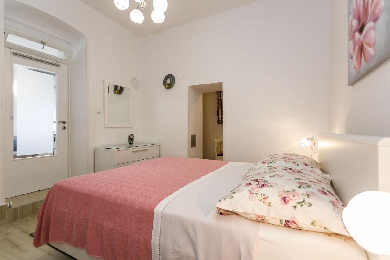 Apartment Near The Sea Judita マリンスカ エクステリア 写真